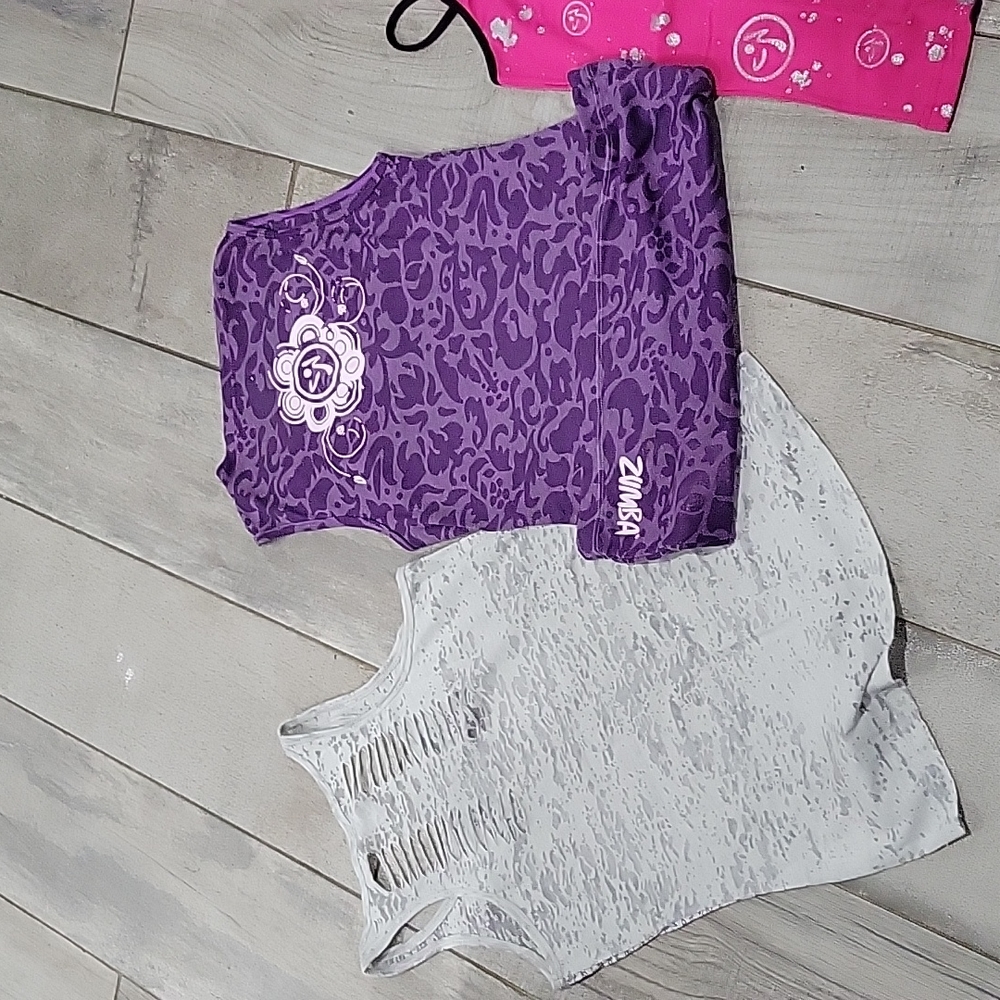 Zumba 3 pcs purple  gray and pink workout tanks  size xsmall and smalls #2 - Picture 4 of 7